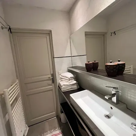 شقة Louvre Grand View Apartments *