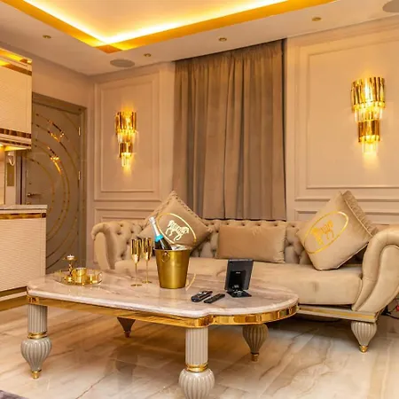 Louvre Grand View Apartment