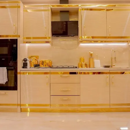 Louvre Grand View Apartment