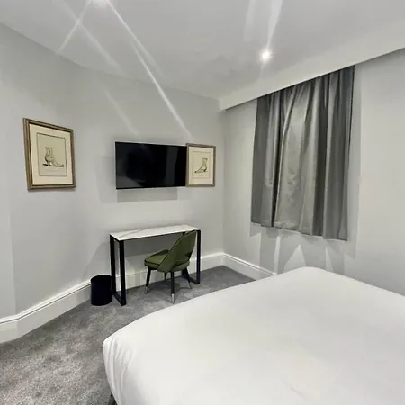 Louvre Grand View Apartment Paris